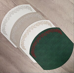 Bodrum Holly Forest Green and Red Elliptic Easy Care Place Mats - Set of 4