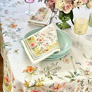 Bodrum Lily Garden Table Linens