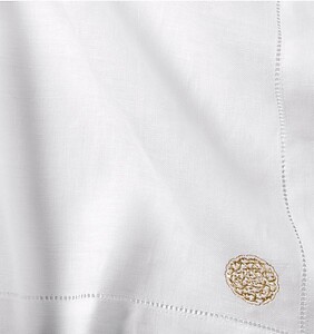 Sferra Venezia Gold Embroidered White Linen Napkins