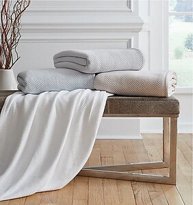 Versatile Elegance: Sferra Camilo Herringbone Weave Blankets