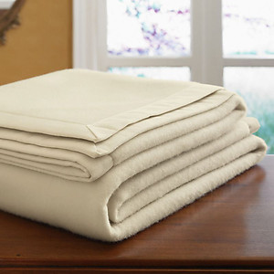 Luxuriate in Comfort with Sferra Savoy Cashmere Blankets