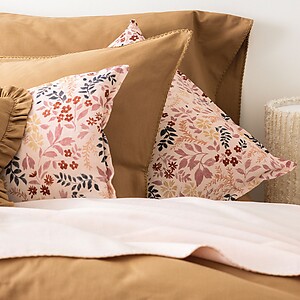 Le Jacquard Francais Campagne Pink Cushion Cover