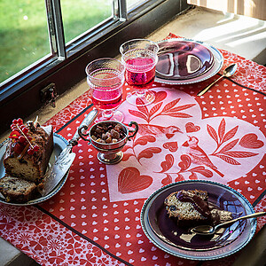 Le Jacquard Francais Amour Red Cotton Tea Towel