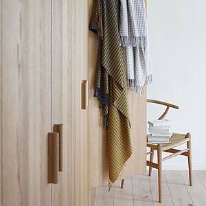 Schlossberg Nando Taupe Throw