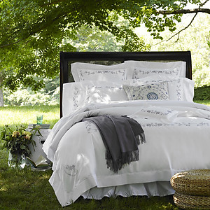 Sferra Janella Wisteria Queen Duvet Cover & Sham Set