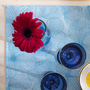 Le Jacquard Francais A la Carte Fleurs Papillons Blue Coated Placemats