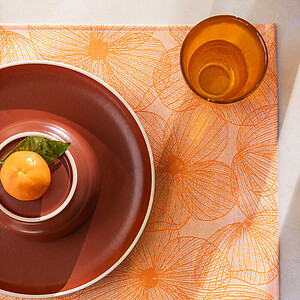 Le Jacquard Francais A la Carte Fleurs Papillons Orange Coated Placemats