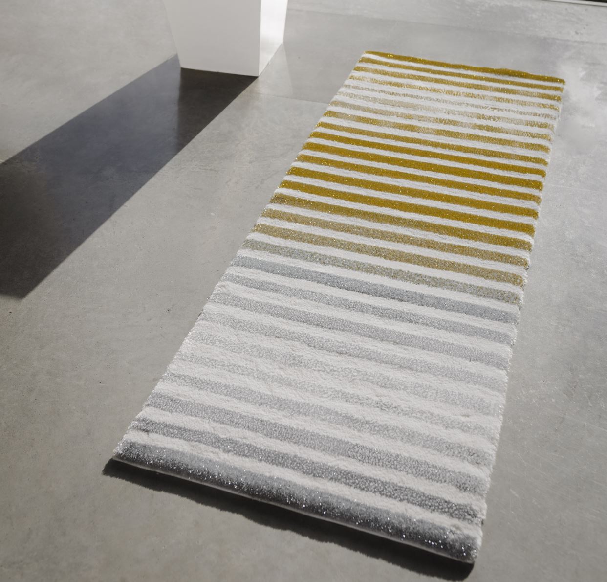 Barns Ivory Bath Rug - Luxe Cotton & Sparkle Finish