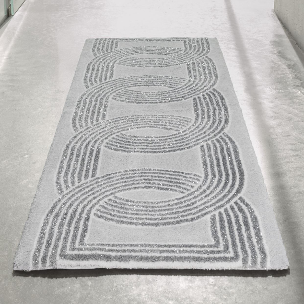 Deauville Bath Rug - Retro Modern Luxury Design
