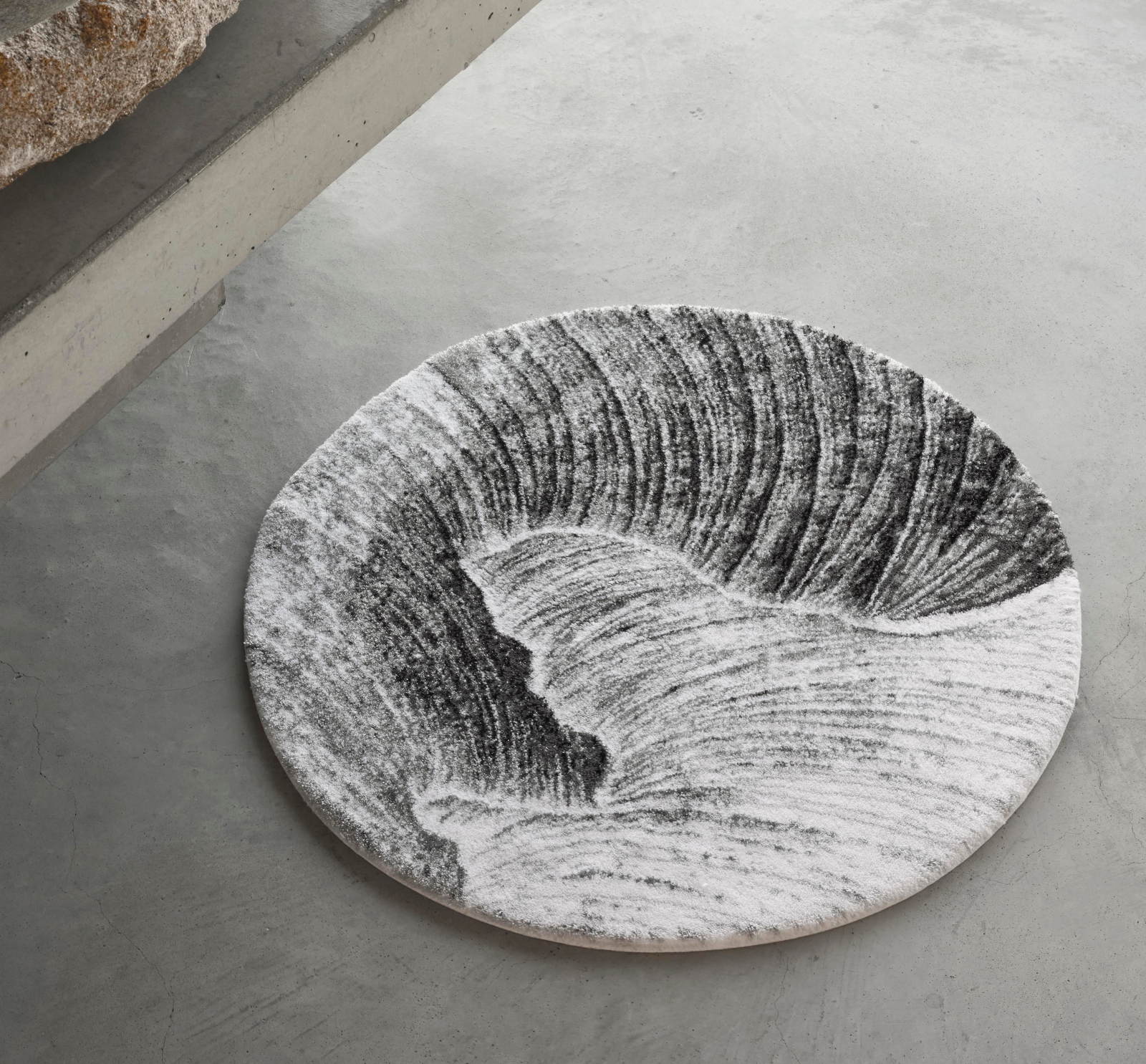 Abyss Rugs Abyss Habidecor Yoji Bath Rug - Sculptural Minimalism