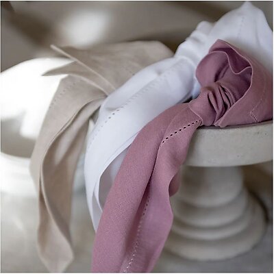 St Geneve Nicola Table Linen Collection